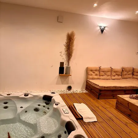 Country house Des Mirabelles Cabannes